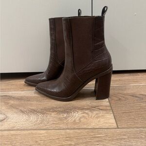 Steve Madden Brown Croc-Embossed Ankle Boots
